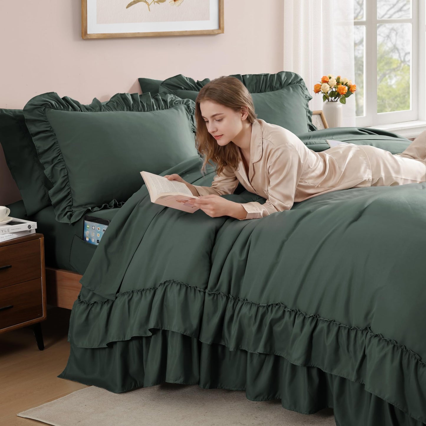 AMBERSPACE Ruffle Comforter Set — Soft Pink, Queen