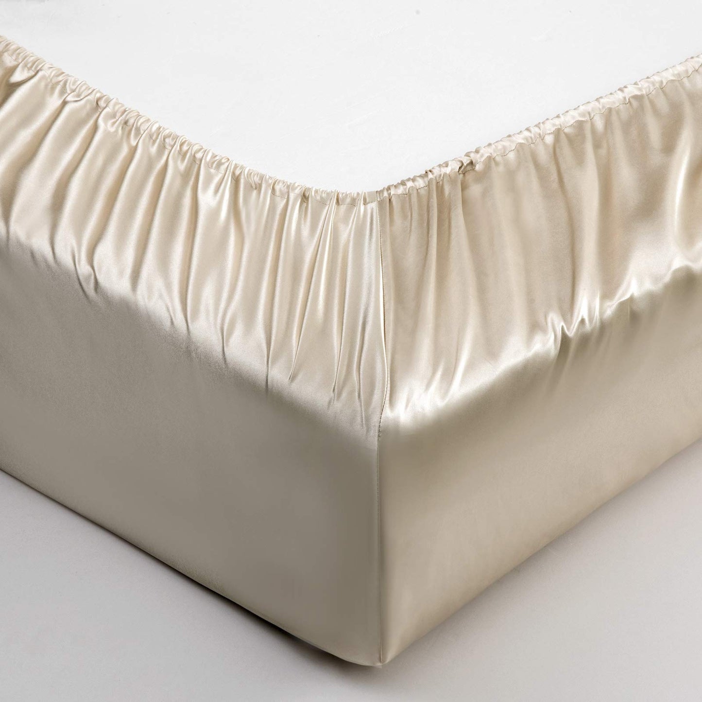 P Pothuiny Satin Sheet Set — Burgundy, Queen